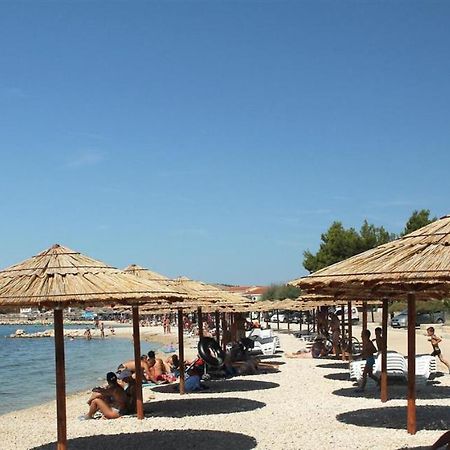 Apartment Milka Vir Εξωτερικό φωτογραφία