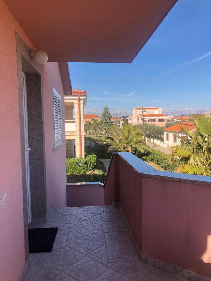 Apartment Milka Vir Εξωτερικό φωτογραφία