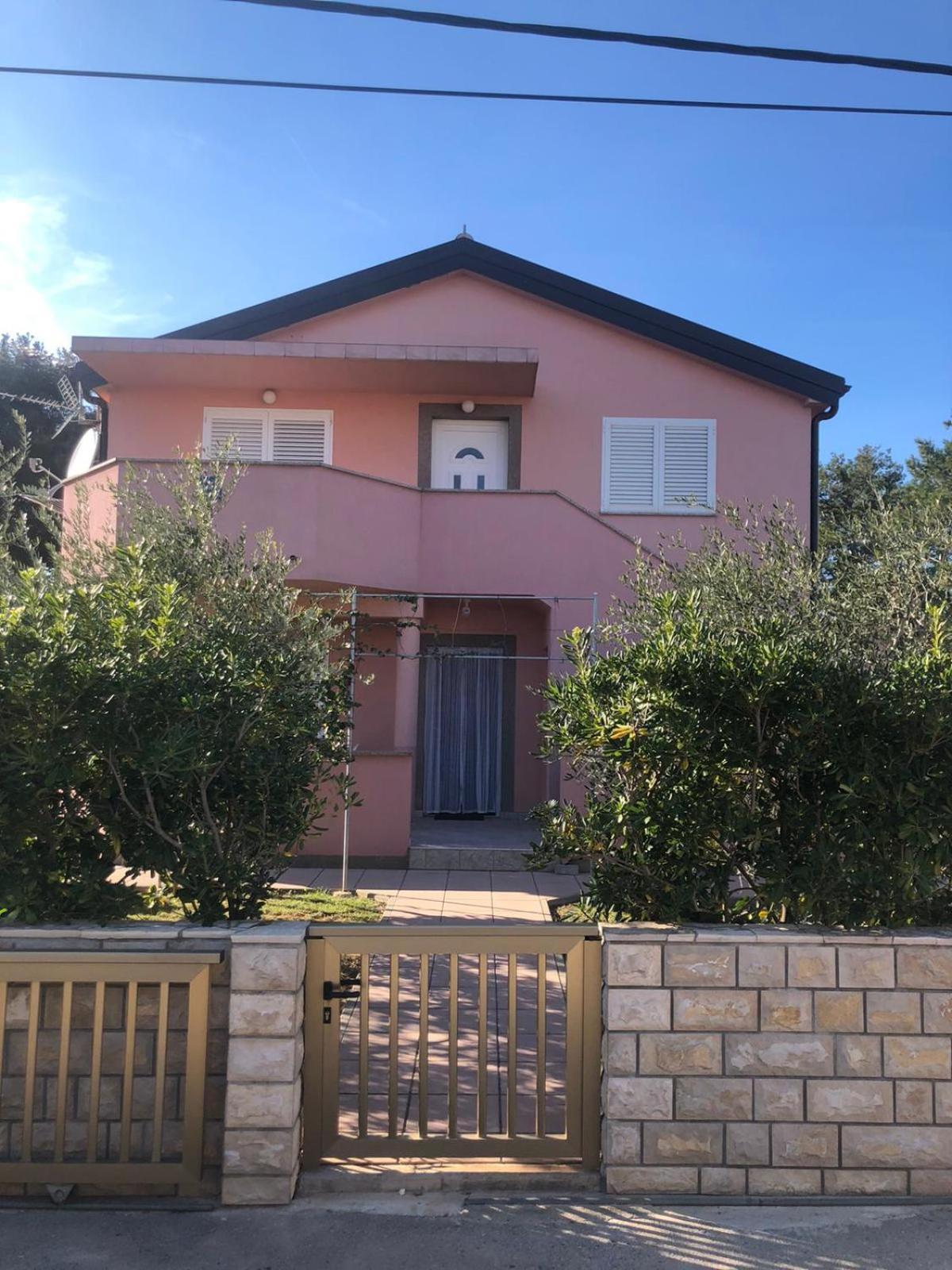 Apartment Milka Vir Εξωτερικό φωτογραφία