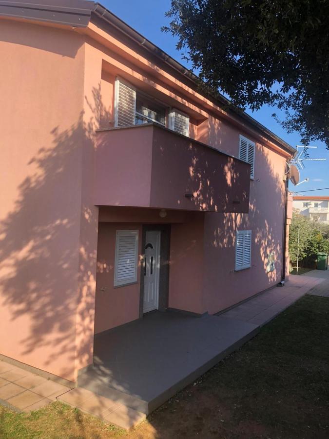 Apartment Milka Vir Εξωτερικό φωτογραφία