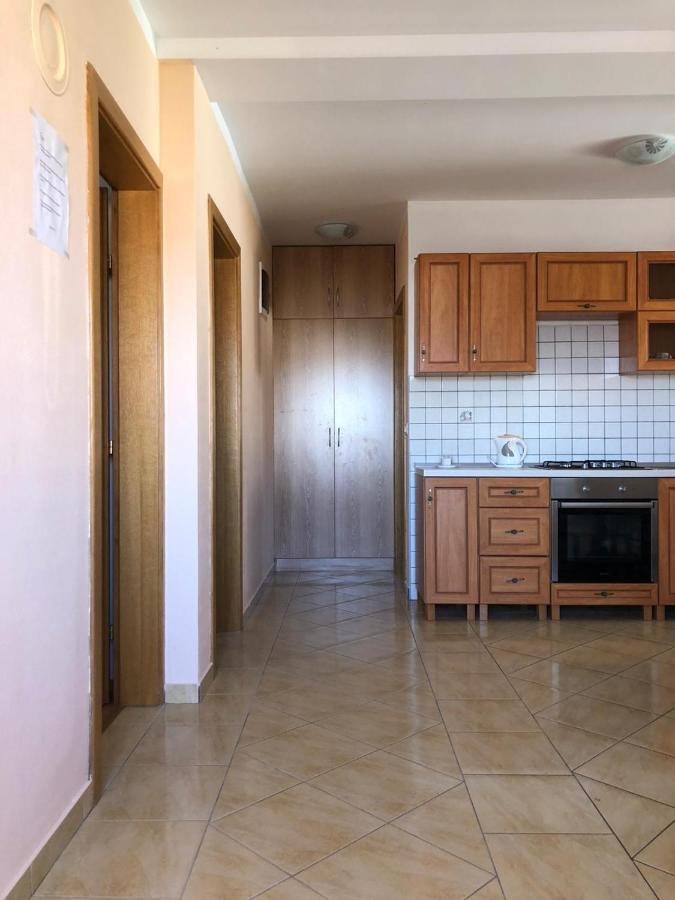 Apartment Milka Vir Εξωτερικό φωτογραφία