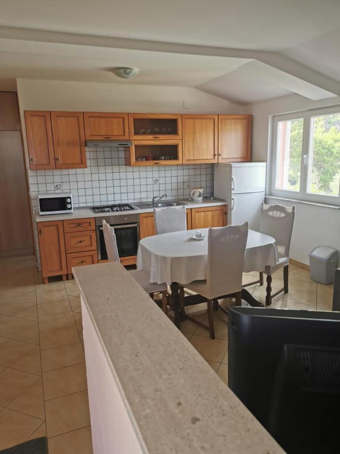 Apartment Milka Vir Εξωτερικό φωτογραφία